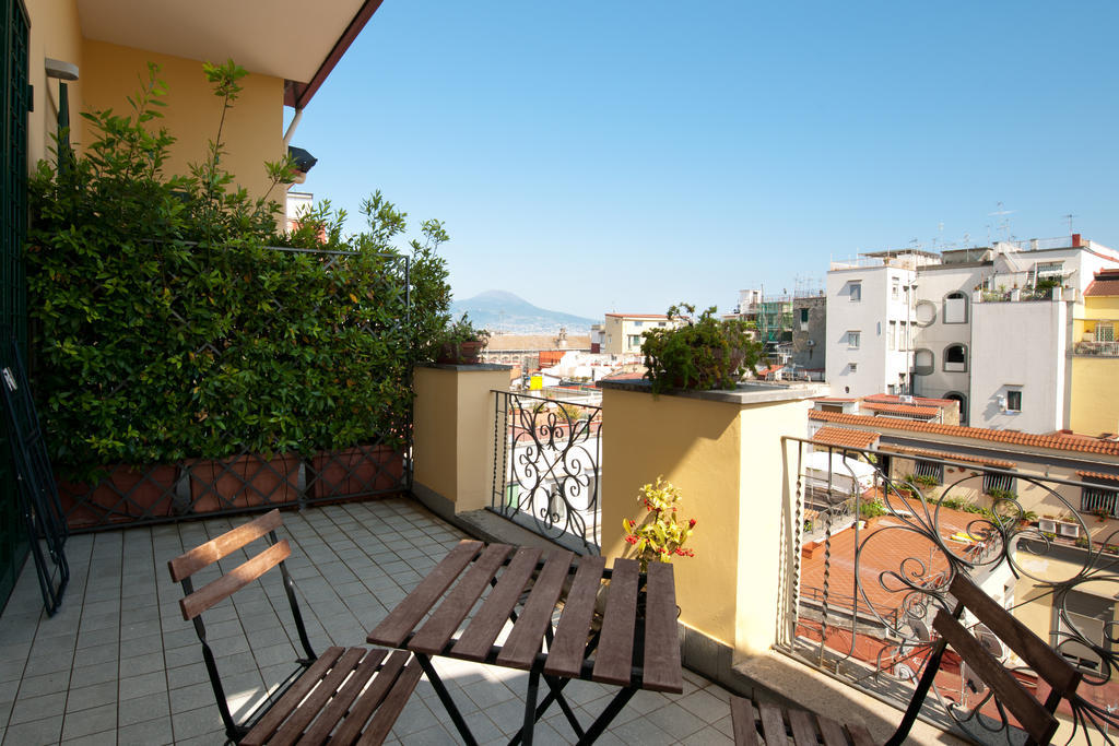 Nardones 48 Apartment Napoli Exterior foto